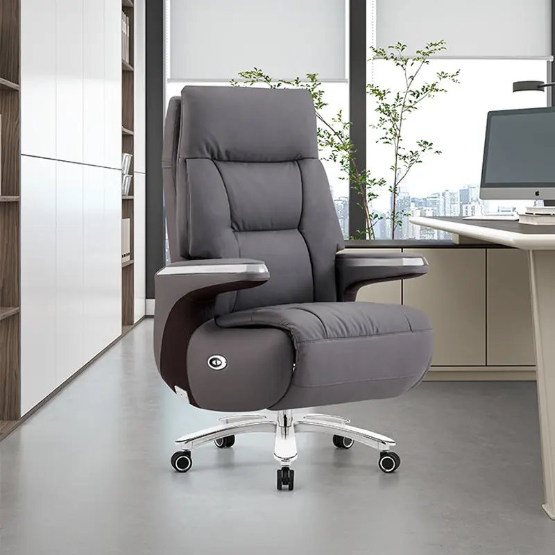 Luxury executive recliner chair with footrest